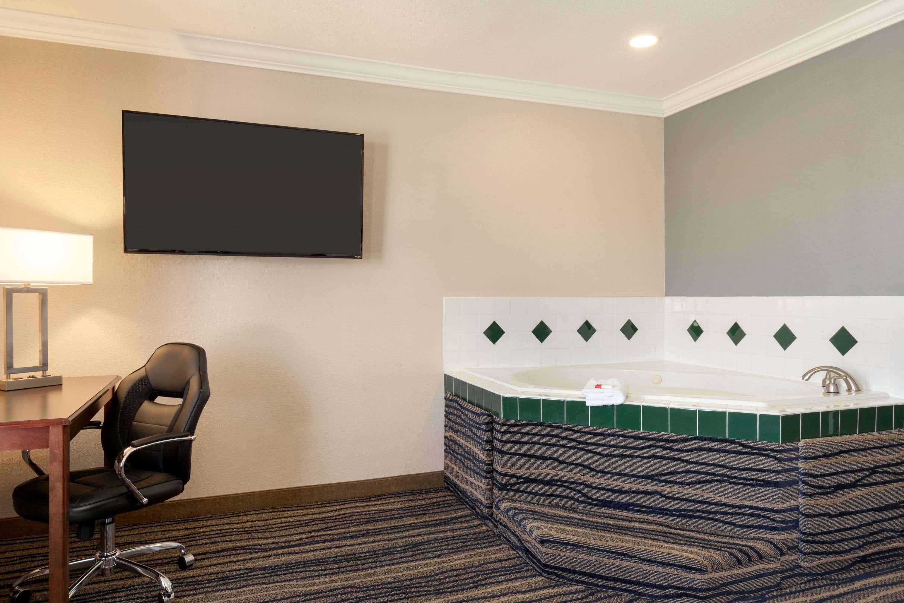 Days Inn By Wyndham Eureka Ca Dış mekan fotoğraf