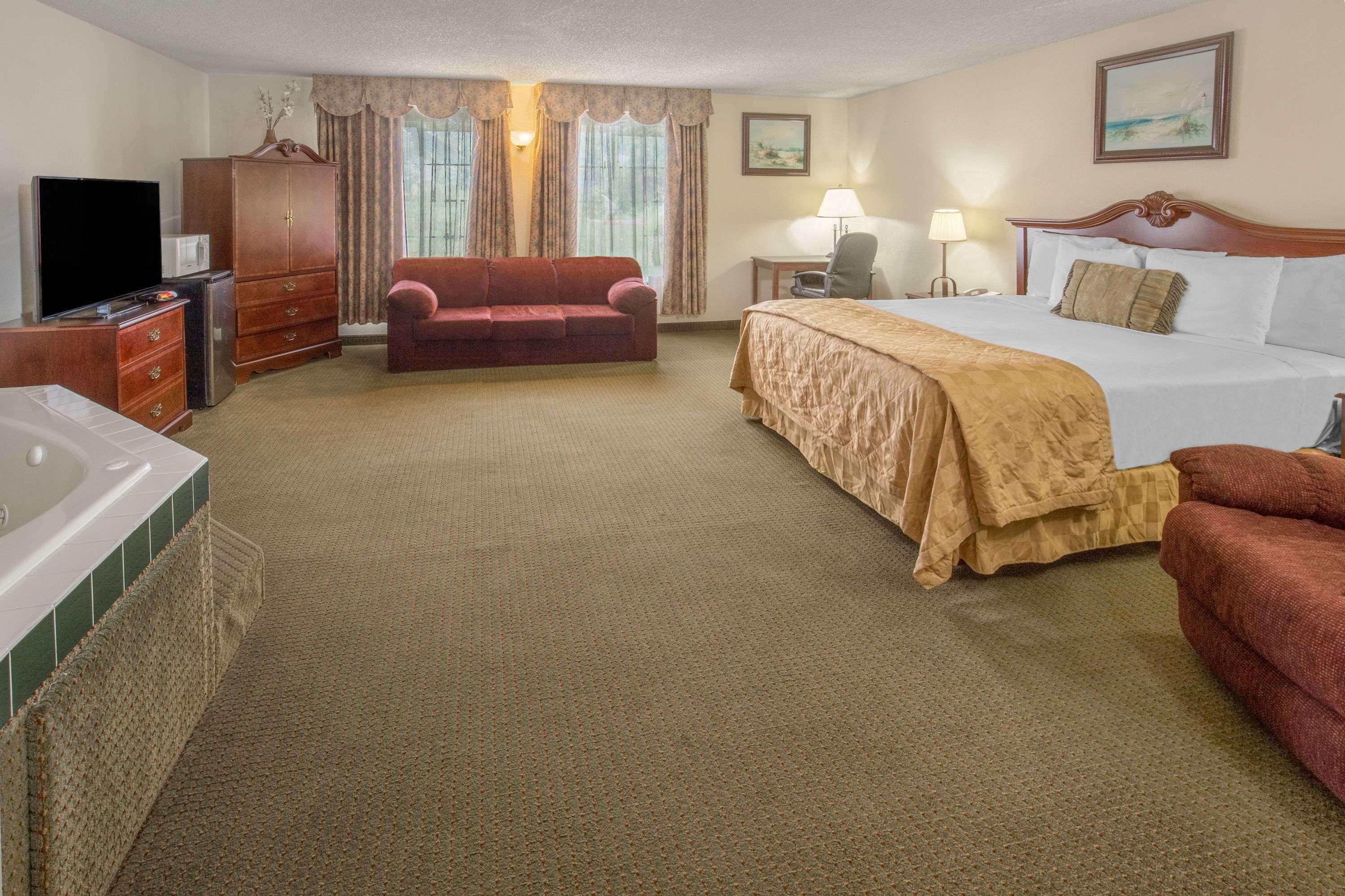 Days Inn By Wyndham Eureka Ca Dış mekan fotoğraf