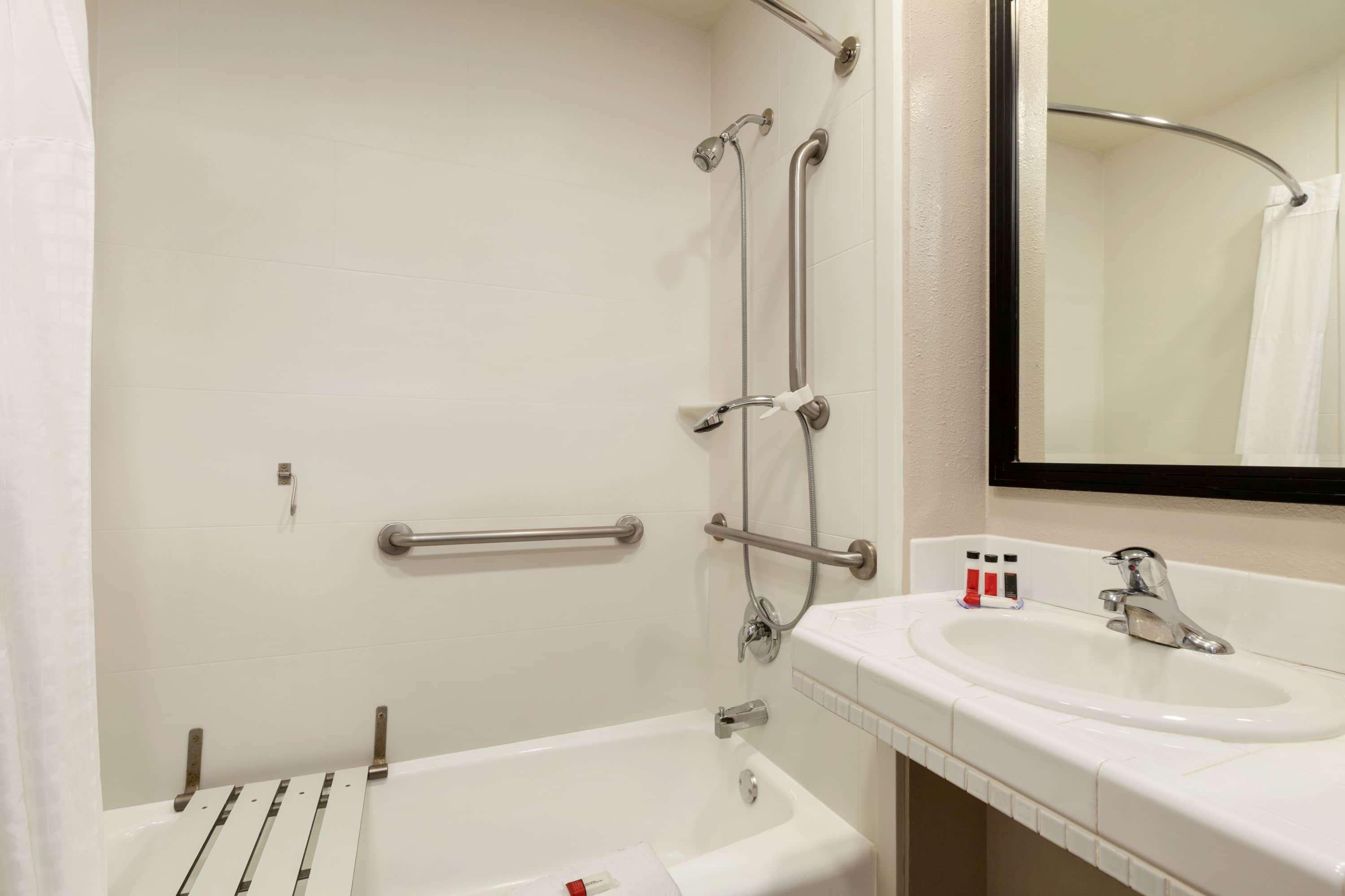 Days Inn By Wyndham Eureka Ca Dış mekan fotoğraf